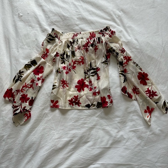 Guess off the shoulder floral blouse XS - Picture 4 of 5